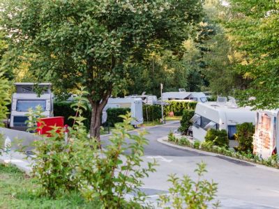 PLITVICE HOLIDAY RESORT Rakovica - Plitvička jezera